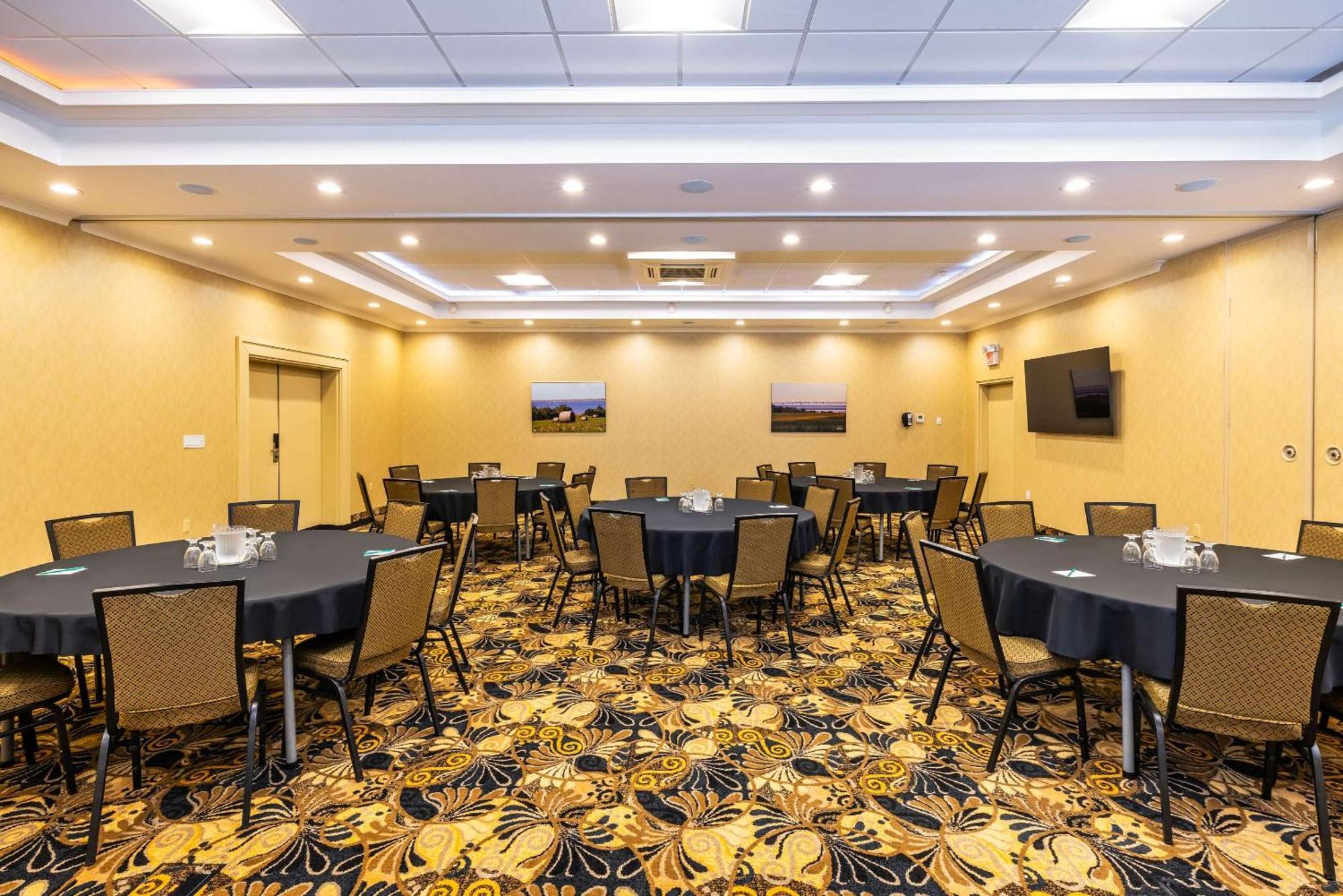 Quality Inn & Suites Garden Of The Gulf Summerside Exteriér fotografie