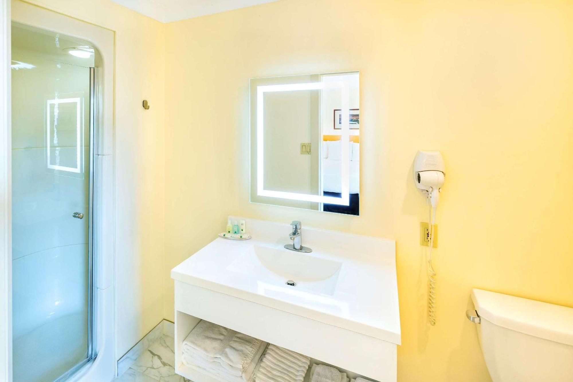 Quality Inn & Suites Garden Of The Gulf Summerside Exteriér fotografie